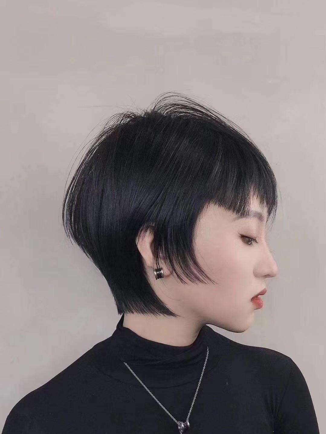 中大卷 秋冬发型别乱剪,新时尚发型19款送给大家,洋气时尚好打理