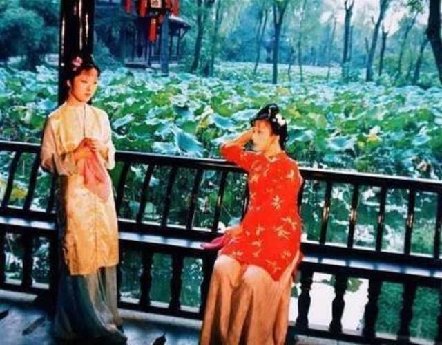 红楼@红楼梦为何黛玉总是病恹恹的原来她有一个坏习惯,现代人也有