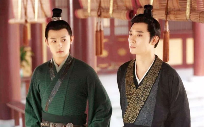 嫌弃|婴儿因太丑遭生母嫌弃，被一尼姑收养，最后却成千古一帝