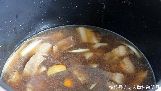 不管是炖猪肉还是羊肉,切记别放这味香料,否则肉柴还不入味