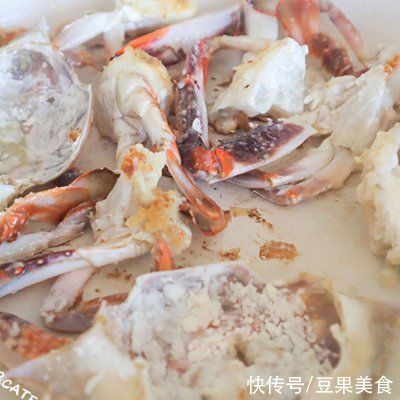 降温天一定要喝碗热乎乎的「梭子蟹年糕汤」，啊啊啊鲜到掉眉毛