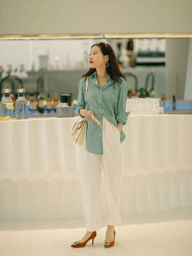 牛仔裤|快舍弃你的“牛仔裤”吧!今年夏天更流行这几款单品,时髦又百搭