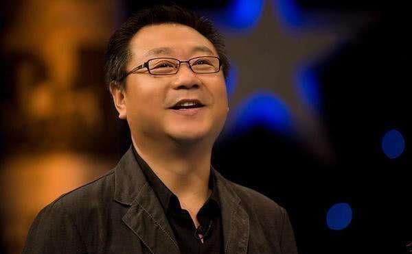 八个字|感动范伟在饭店吃饭,粉丝为其结账,临走时说了这八个字