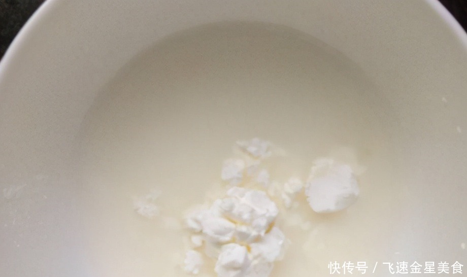 耐存放又便宜的食材，一次性多买些存着，一蒸一煎，蘸料吃特过瘾