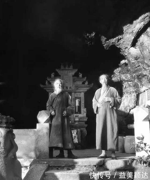 中国!中国的诸多学派中,为什么都有“道家”的影子?道家的核心太厉害