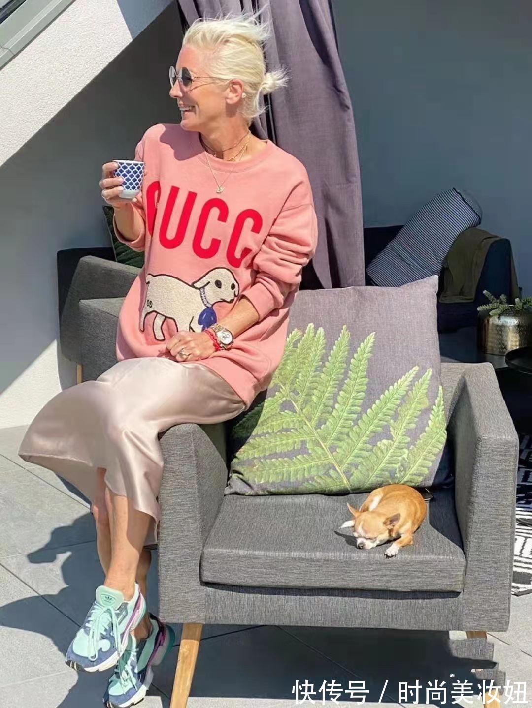 年纪|年过60的状态比年轻人还好,一把年纪穿得时髦洋气,优雅又高级