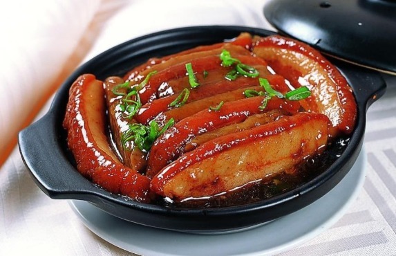 经典家常菜，香芋扣肉最简单的做法，营养美味，大人孩子都爱吃！