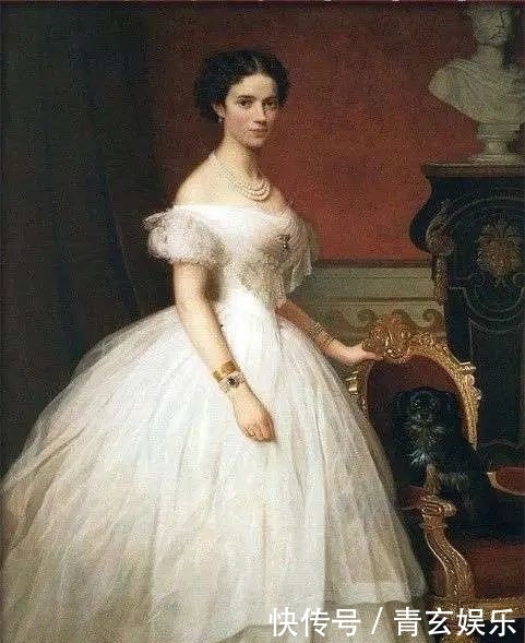 黄杏|故宫的红墙黄杏,除了汉服外,国风Lolita中西结合独一无二的美