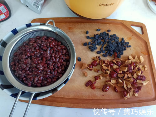 糯米粉|最近迷上1个新早餐,滚一滚,蒸一蒸,软糯香甜又简单,我吃了6个