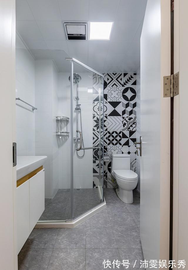 样板|130平三室一厅,一进门给人眼前一亮,小区业主都拿我家当样板