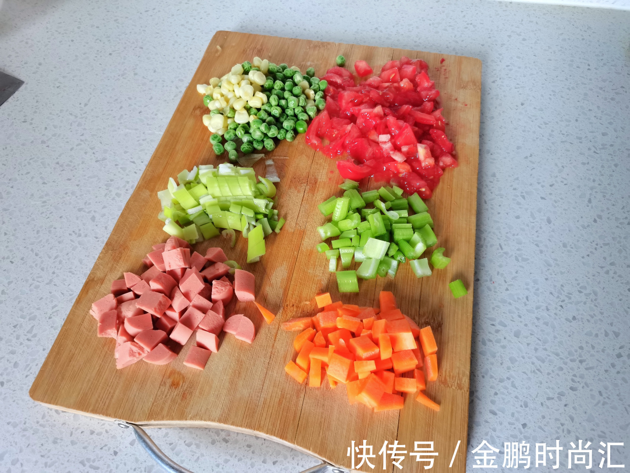 西红柿|我家孩子爱吃的早餐,做法简单营养齐全,吃一碗一上午都不饿