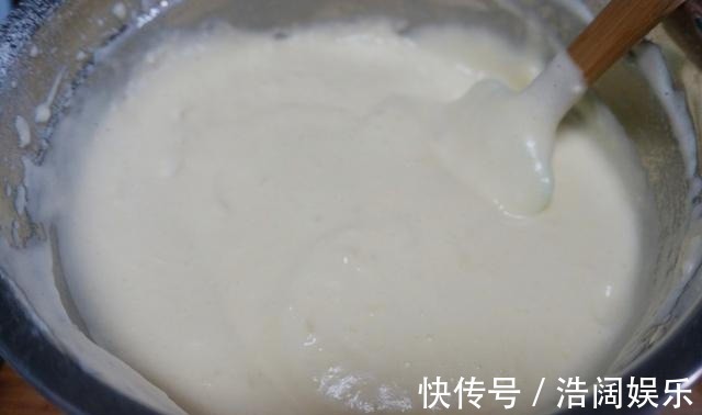 最简单的蛋糕做法,不用烤箱就能做,蓬松好吃不上火,一学就会