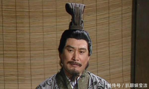 各为其主|关羽挂印封金而去，曹军众将大都不愿表态，为何偏偏蔡阳不服