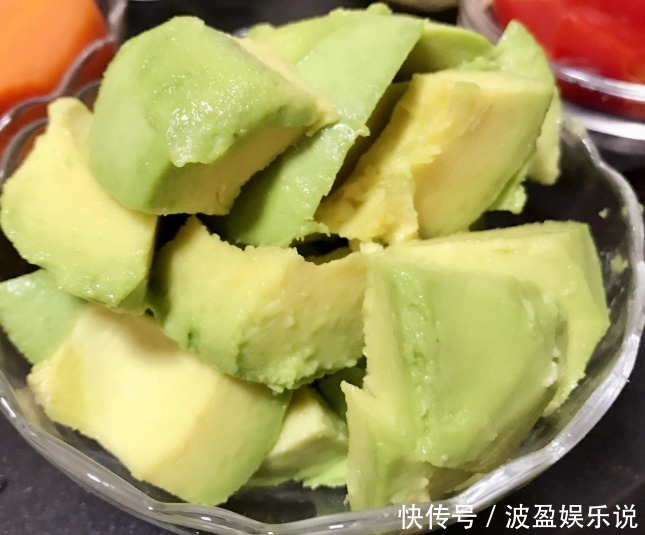 在怀孕期,有4种食物孕妈要常买来吃,能减轻孕吐,有益宝宝视力