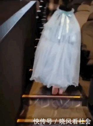 冰雪|谁还没个公主梦?牛津大学男生合唱冰雪奇缘,画面有点辣眼睛