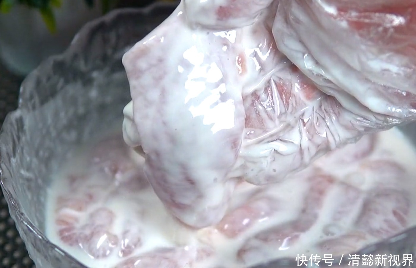 锅包肉家庭版做法,酸甜酥脆不回软,在家也能做出饭店的味道