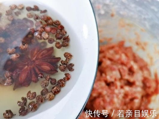 搅拌均匀|调饺子馅时,切记这2个要点,很多人不知道,难怪饺子不鲜也不香