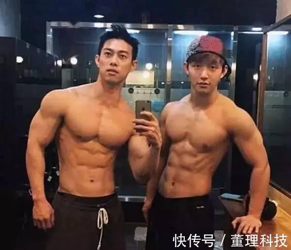 双杠臂|同样是练胸,一个卧推一个夹胸,差距有多大