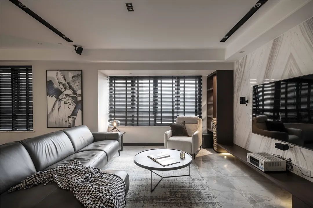 床头|114㎡现代,朴素简雅的空间,黑白配的设计,稳重端庄有档次