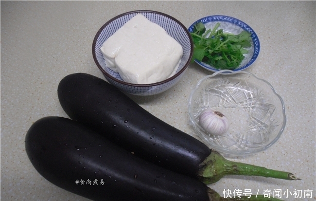 开胃|常给老人和孩子做此菜,开胃不上火,营养又健康,拌饭吃特香