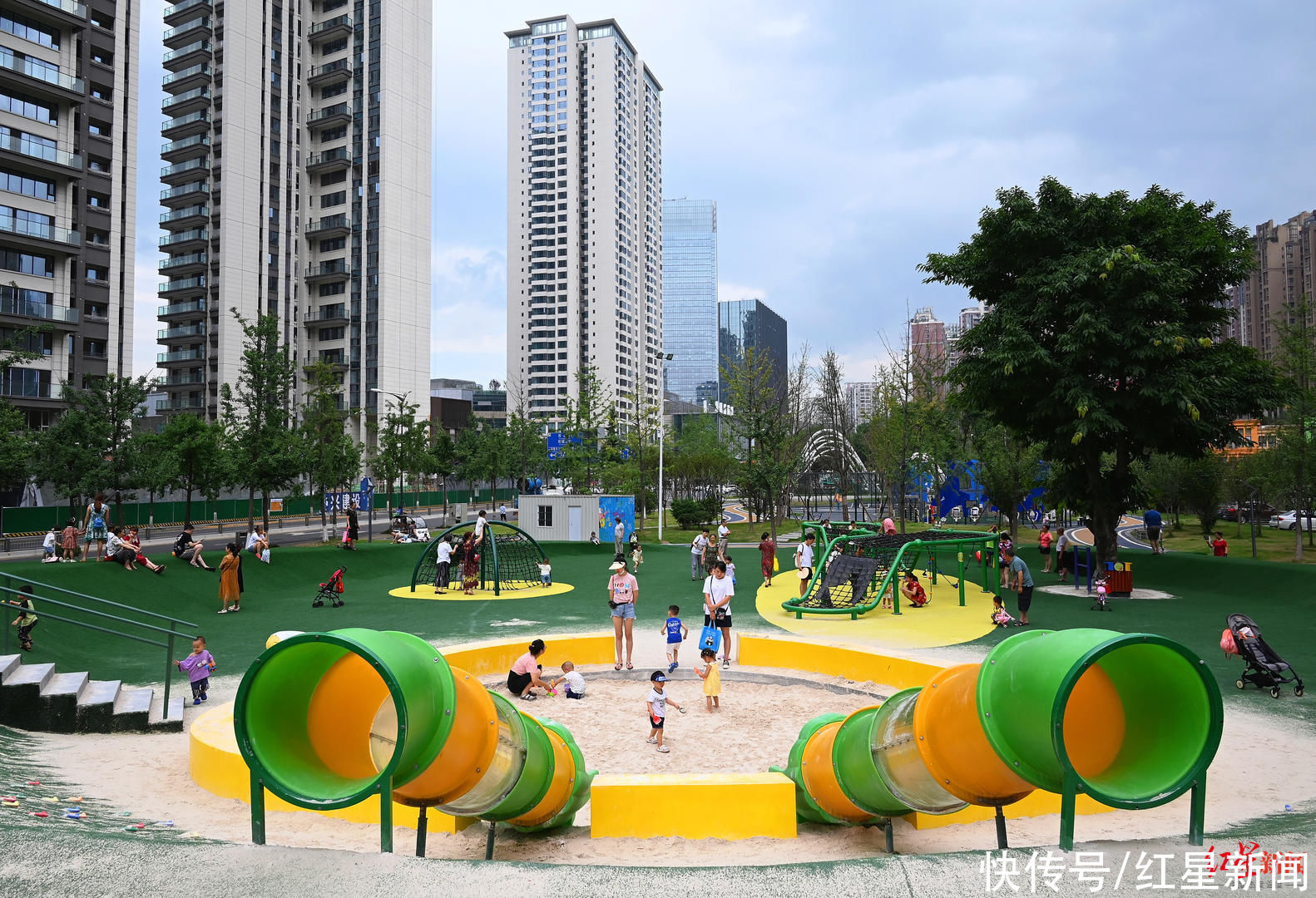 疫情|安全、获得、舒服！公共服务质量满意度全国榜首，背后有成都幸福美好生活密码