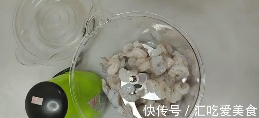 紫菜虾滑汤的做法,鲜嫩爽滑营养丰富又美味,适合低龄儿童的辅食
