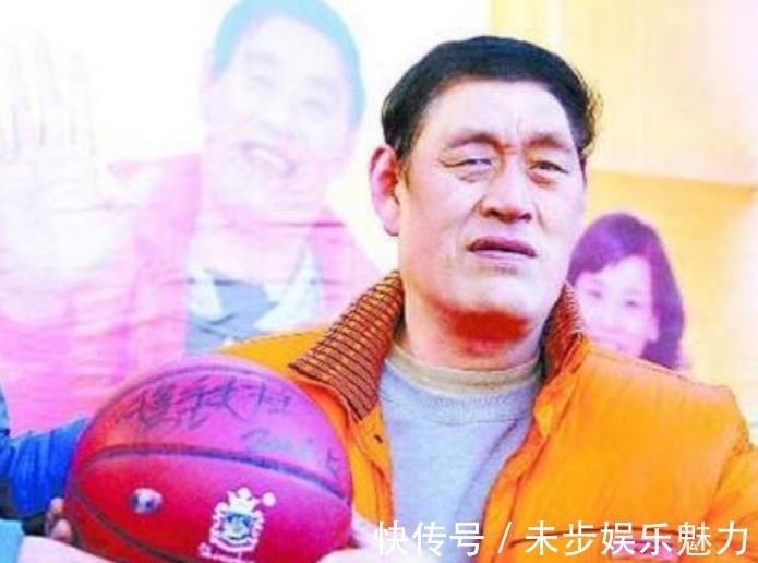 中国队|男篮巨人穆铁柱去世13年后:儿女皆不高,都是平凡的上班族