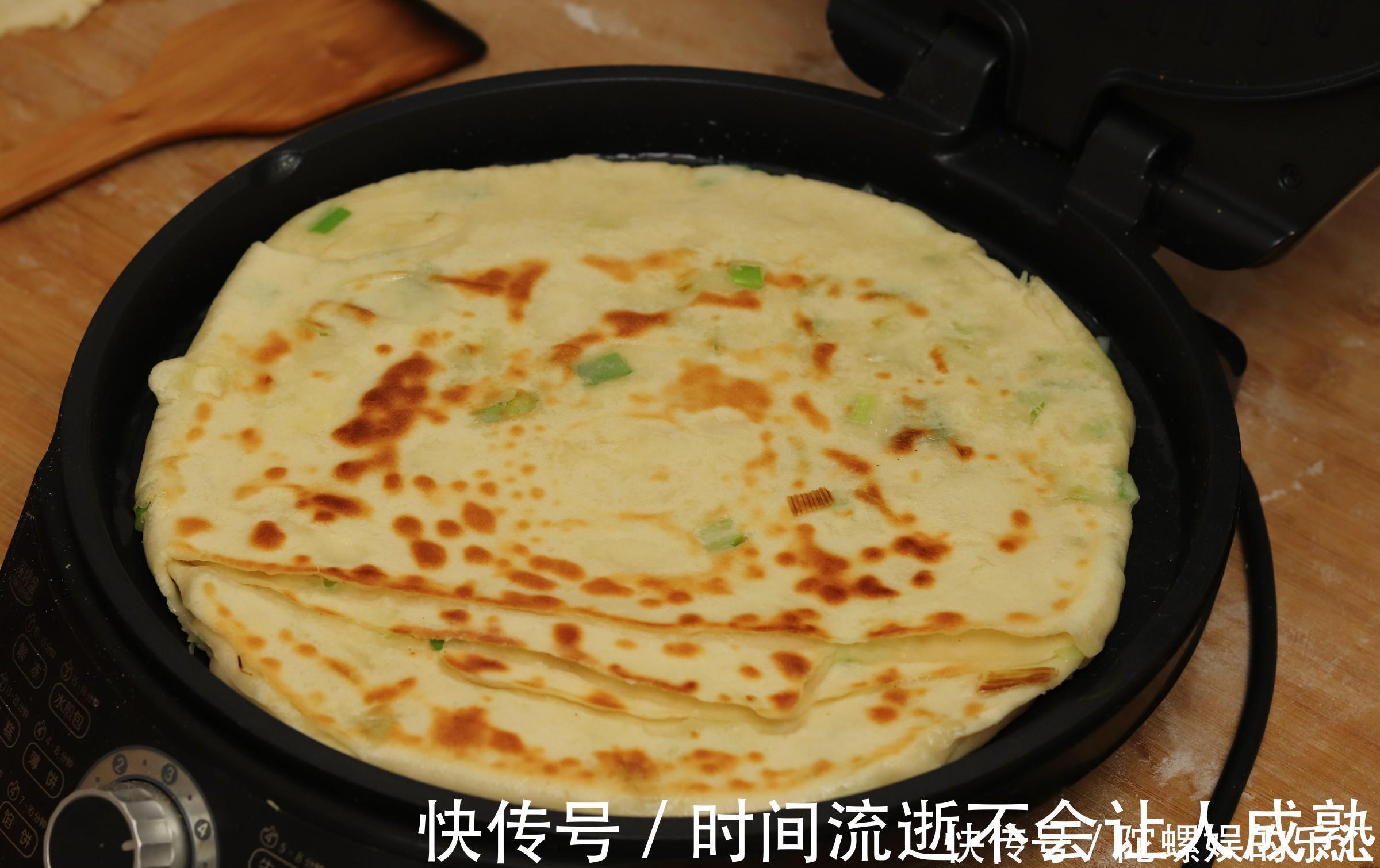 干面粉|烙饼的正确做法,掌握好诀窍,外酥里软层次分明,我家一周做3次