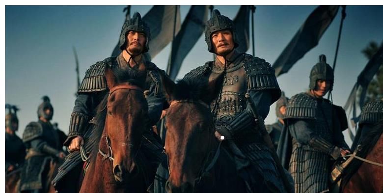 关羽杀死|三国号称万人敌的五个人,其中3个惨死,一个人被另外一个秒杀