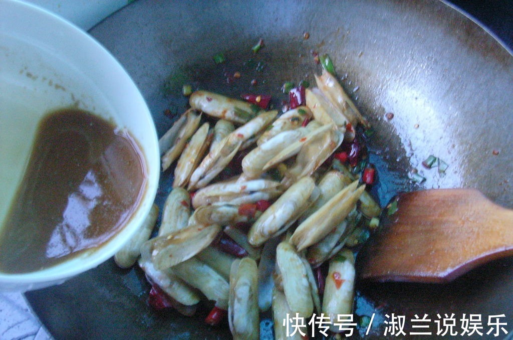 跟我学|跟我学做家常菜,辣炒蛏子,方法超简单