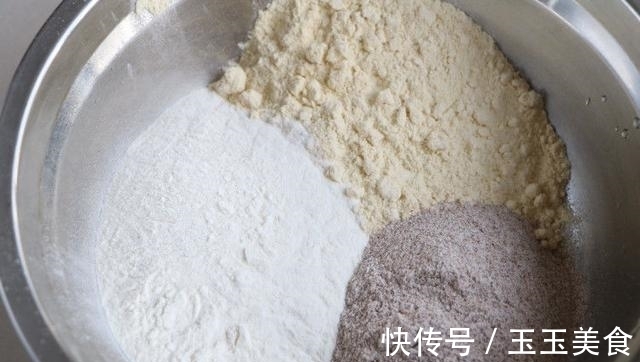 早餐|健康早餐吃杂粮,教你一款杂粮饼做法,给身体来一次“大扫除”