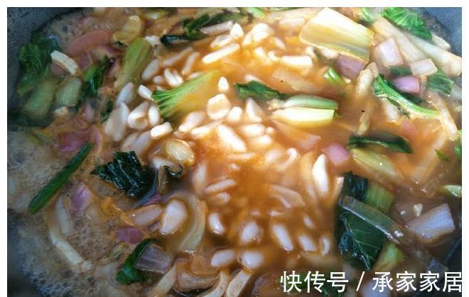 凉皮|宅家20多天，1袋面粉见底了，晒下我做的10种面食，网友：求