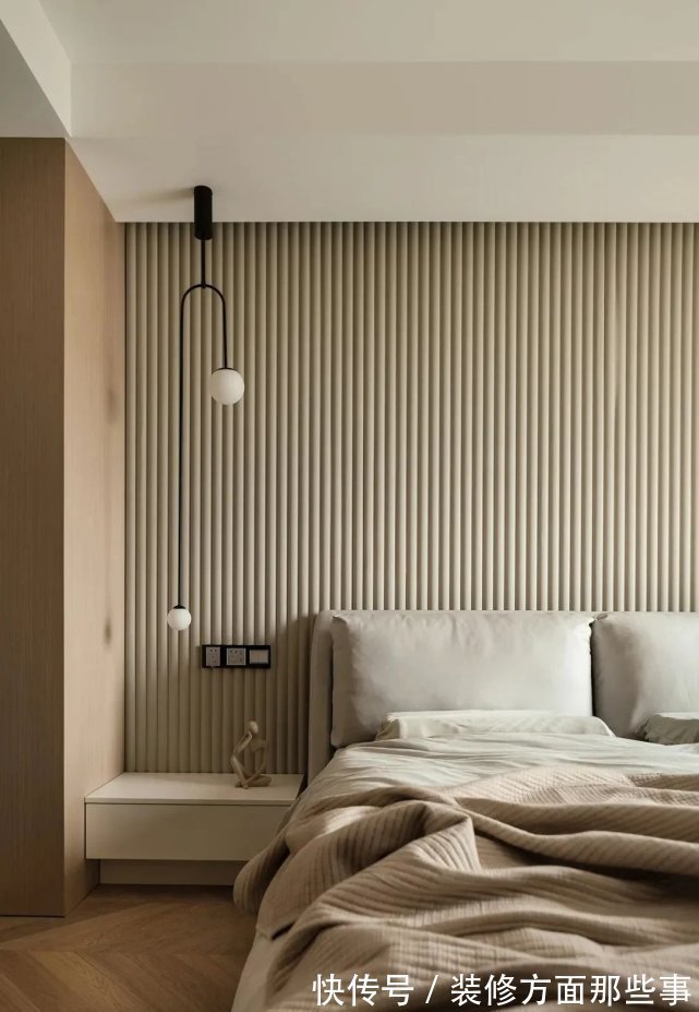 开放式|82㎡现代简约丨入户飘窗变卡座,开放式餐厨厅布局绝了