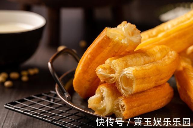 高蛋白食物|老年人不宜常吃7类食品，加重代谢负担，再喜欢，也要管住嘴