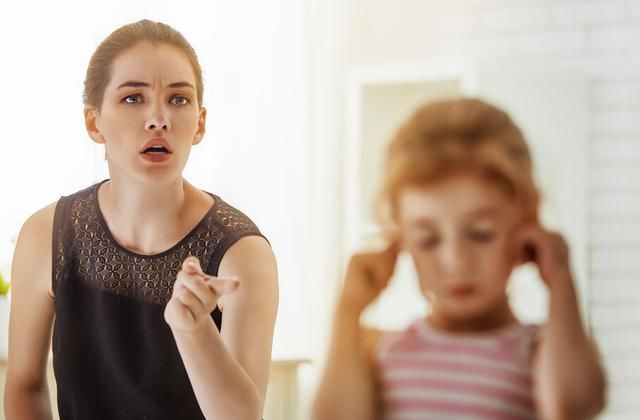 注定|母亲对孩子的过度管教,注定会毁了孩子