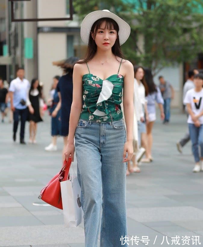 阔腿裤|“奶奶裤”的潮流刚过，“姥姥鞋”又横空出世，搭阔腿裤潮爆了！