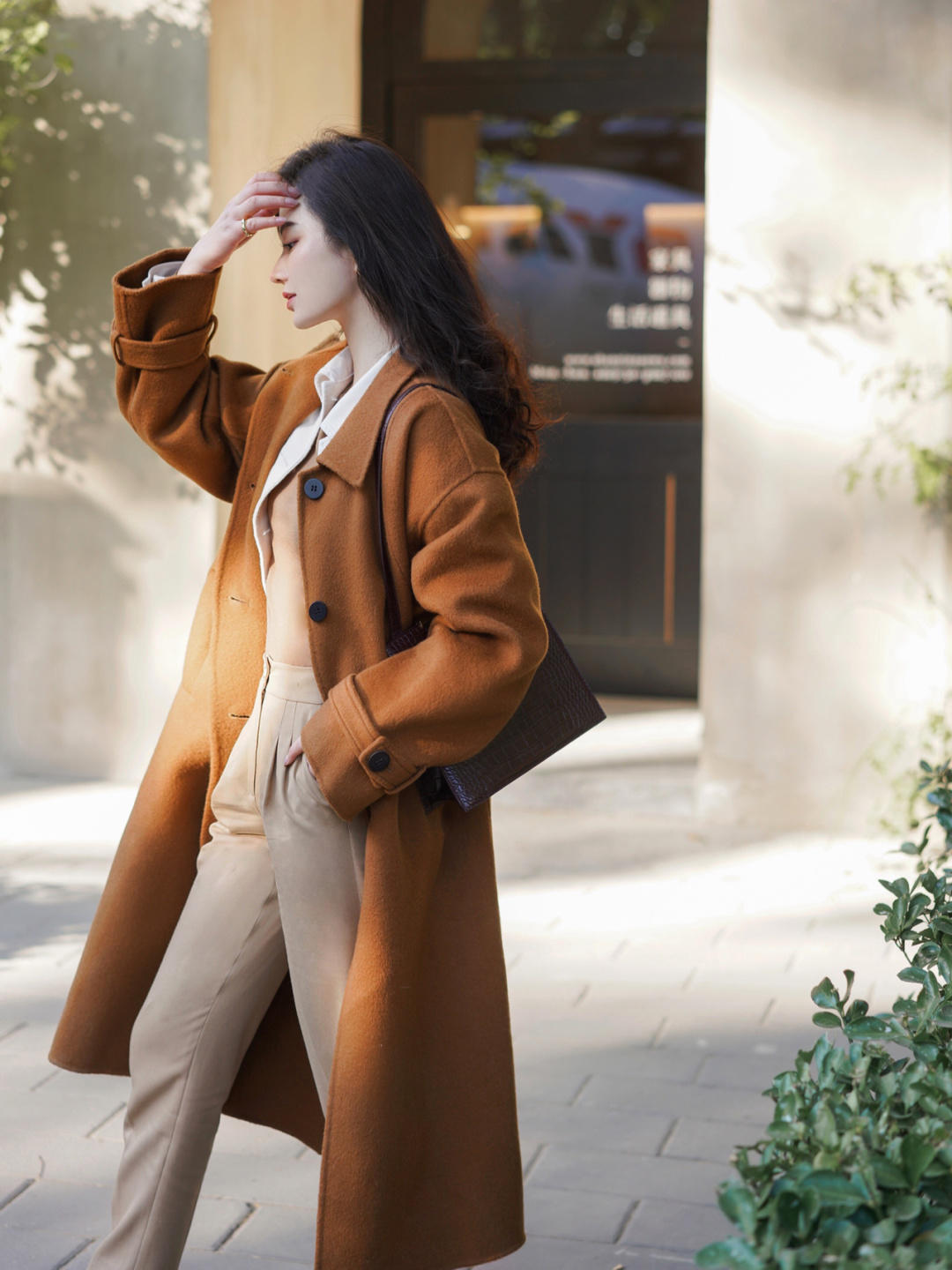 包臀裙|熟女要学会的“毛呢外套”搭配,能让你出街稳赢,秘诀在这6点