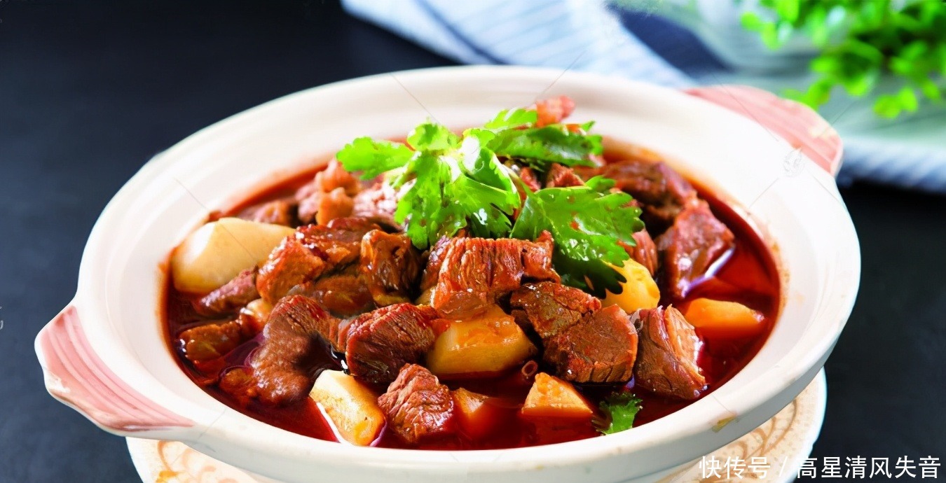 土豆炖牛腩家常做法:牛腩软烂,土豆软糯易消化,营养不流失!