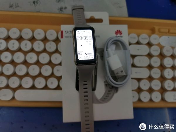 检测|开箱 篇一：HUAWEI华为手环6Pro