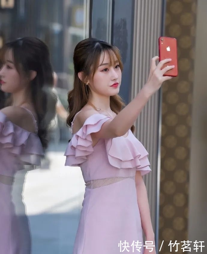 很淑女的漂亮性感小姐姐