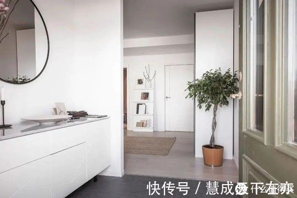 书房|她家64㎡,全屋装修简单素雅,光一个客厅就把人迷住了,真好看