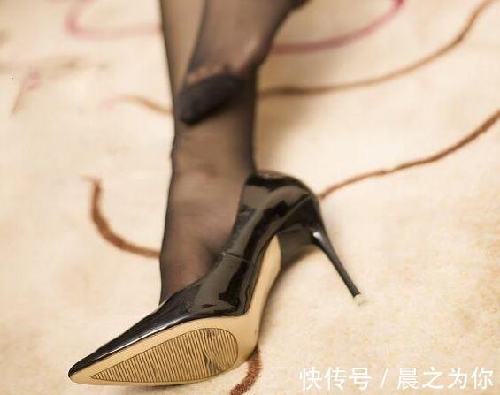 性感 -尖头修身高跟鞋,穿出性感的曼妙身姿,凸显好看的气质!