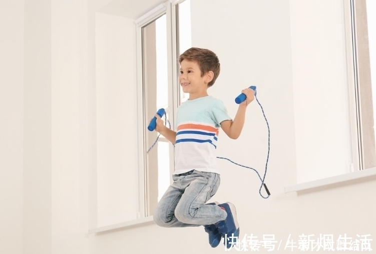 消化|孩子积食不消化,少进食可治标不治本,疏通消化才是关键