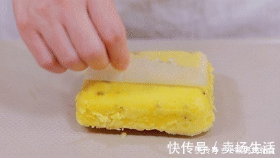 蔓越莓干|无油无糖不发酵，儿子却抱着不想撒手一搅一蒸就出锅，太简单