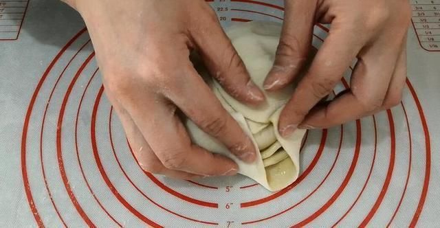 做法|发面饼简单的做法,别直接上锅烙,加上这一步出锅比面包还香