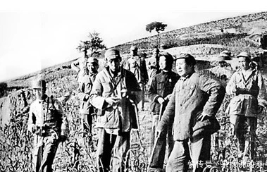 出手|他当着主席面出手打主席警卫员,事后毛主席和警卫员谈这样一番话