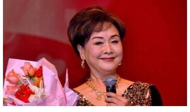 肖卓|當眾質疑尚雯婕，二婚嫁給自己的粉絲，耿直的李谷一現在怎樣了？