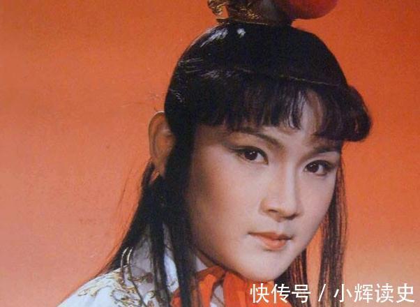 贾宝玉&秦可卿出殡路上,曹雪芹为何安排贾宝玉偶遇二丫头?有三大用意