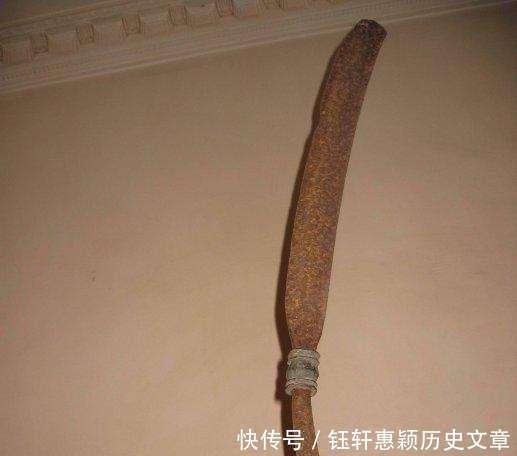 屠夫之刀#秦兵马俑出土一把“屠夫之刀”,却因一个特殊弊端,绝迹千年了
