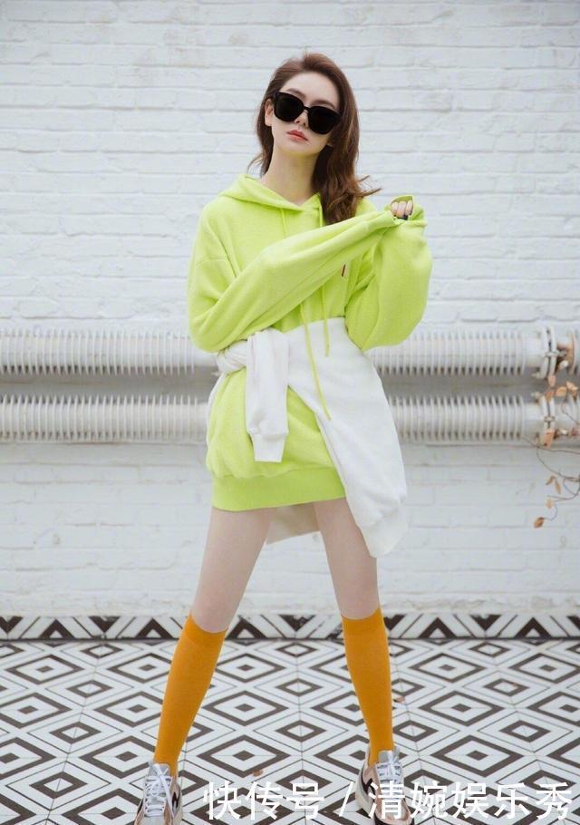 穿什么鞋都搭袜子,这波夏日反季穿法太奇特明星纷纷上身示范